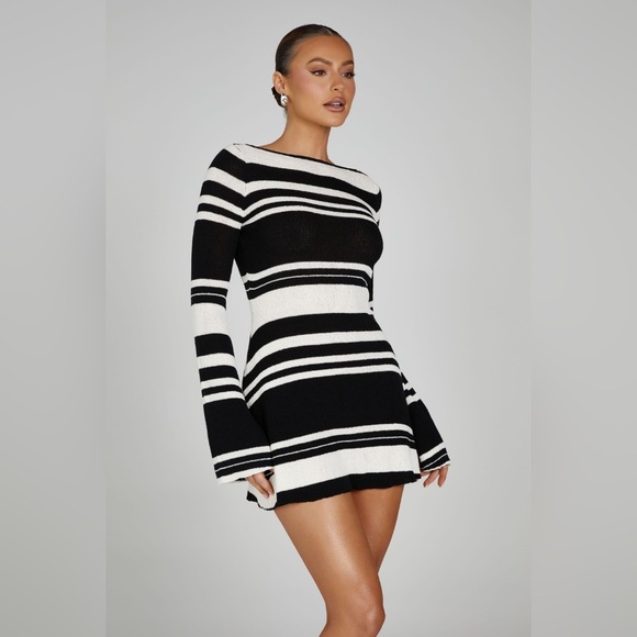 NWOT European Black and White Striped Long Sleeve Open Back Dress Size Medium - Picture 5 of 9